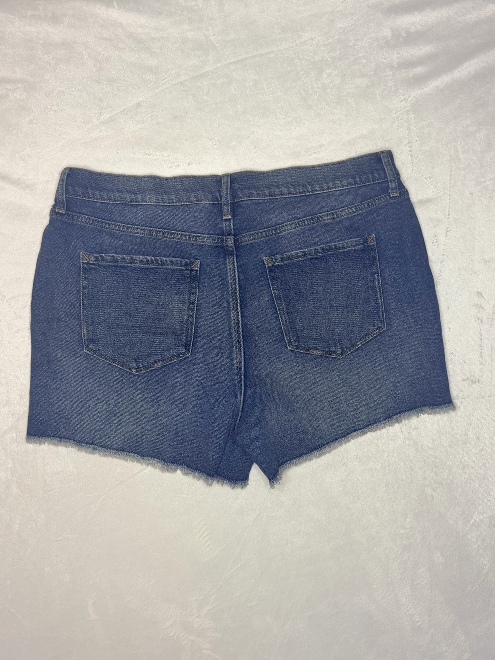 a.n.a Indigo High-Rise Frayed Hem Denim Shorts - Picture 2 of 4